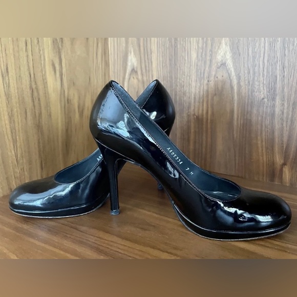 STUART WEITZMAN Platform Patent Leather Pumps 7 Black Terrific Condition - Picture 3 of 12